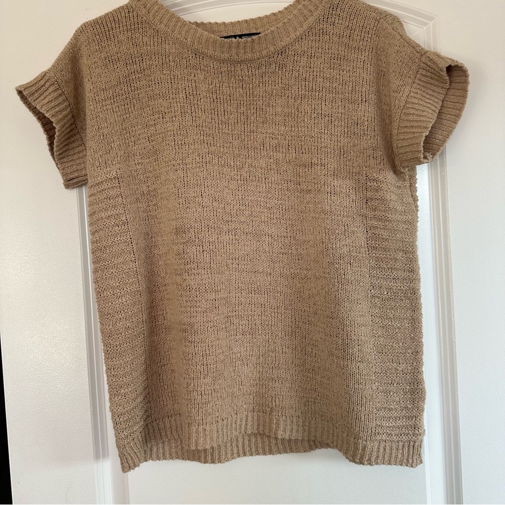 Cable & Gauge Beige Textured Knit Top